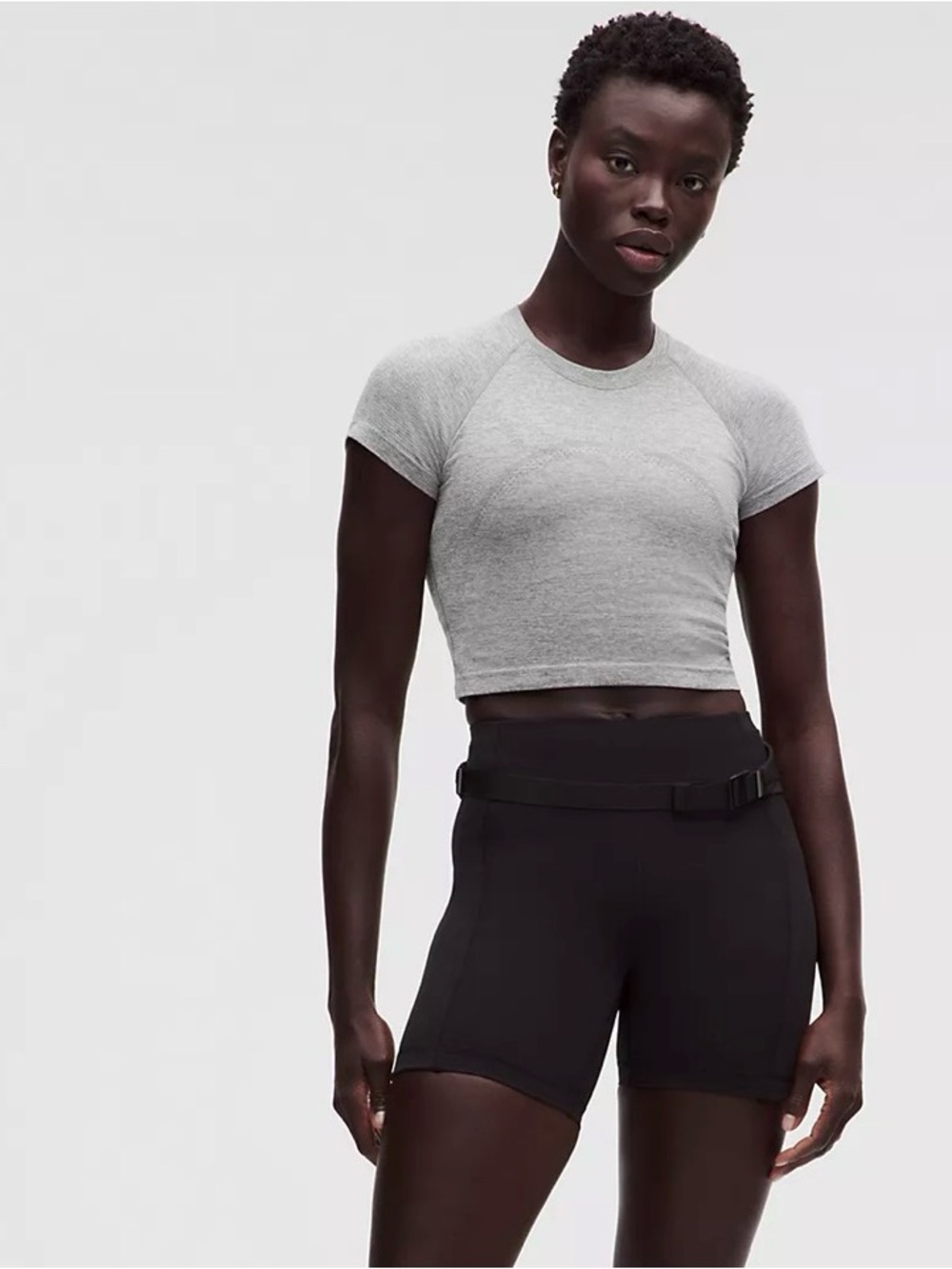 Lululemon Swifty Tech Cropped Gray Top Sz 4 Workout Sporty Fitness Run